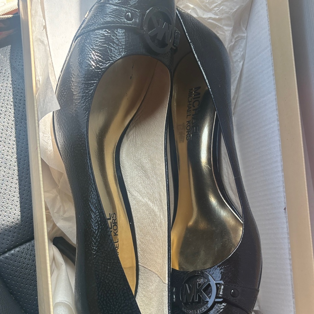 Michael Kors Glossy Black Heels